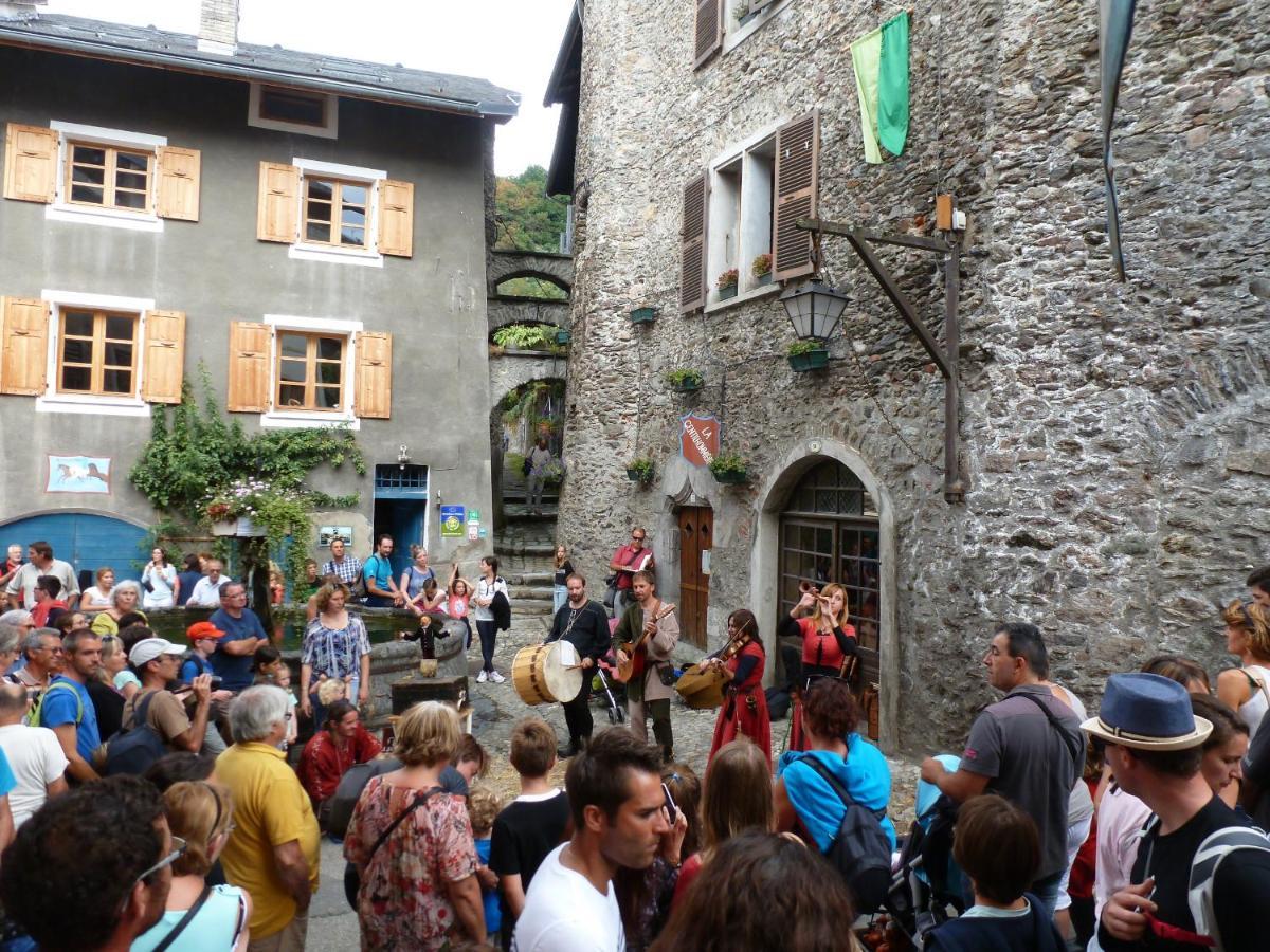 Tour Ramus- Appartements Albertville Bagian luar foto